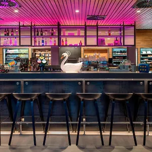 https://moxy-london-stratford.brighton-hotels-england.com